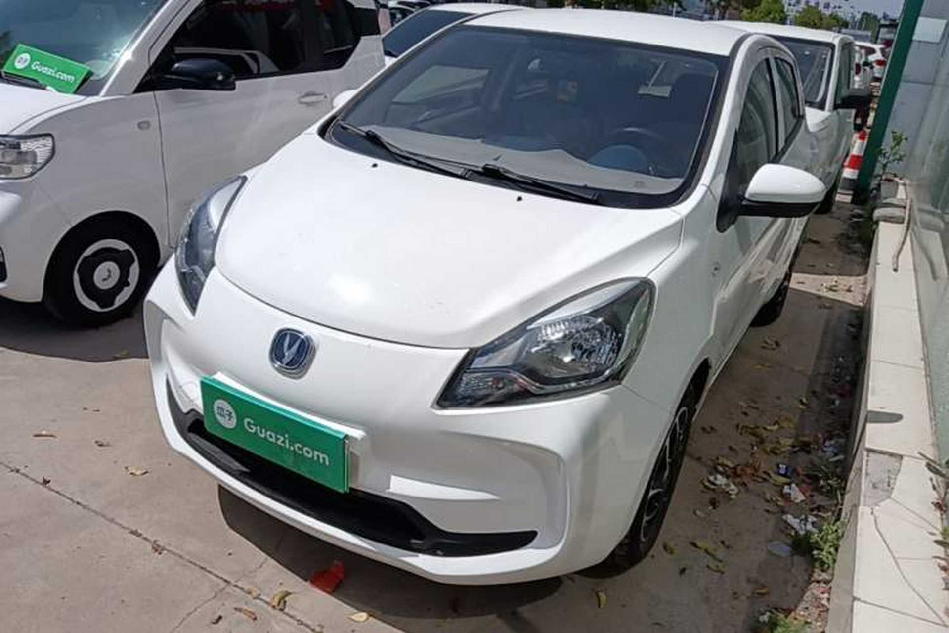 Used CHANGAN Benni E-Star 2021 National Edition XinYi Edition Lithium Iron Phosphate (31.86 kWh) Front Left 45 Deg