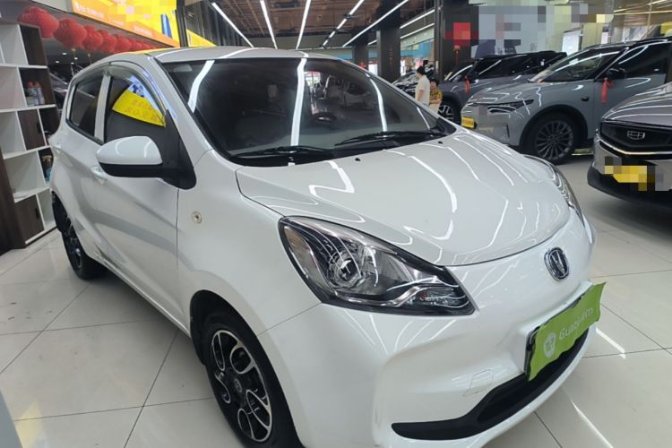 Used CHANGAN Benni E-Star 2021 National Edition Colorful Version Lithium Iron Phosphate (31.86 kWh) Front Right 45 Deg