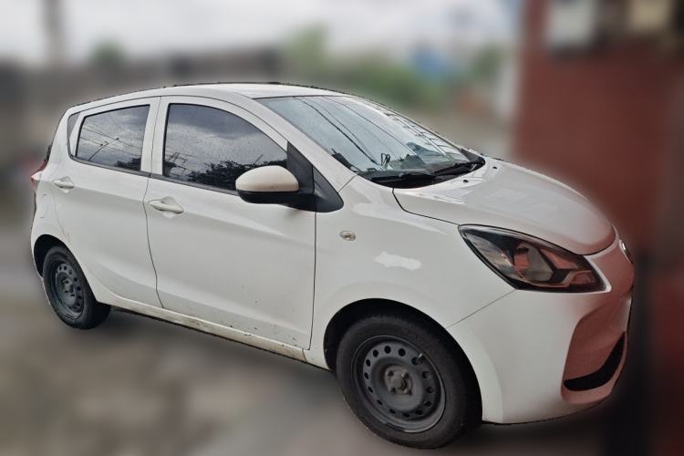 Used CHANGAN Benni E-Star 2021 National Edition XinYi Edition Lithium Iron Phosphate (31.86 kWh) Front Right 45 Deg