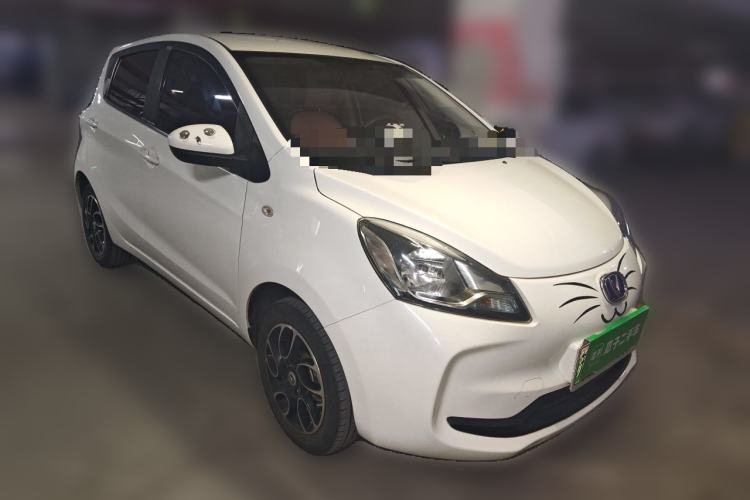 Used CHANGAN Benni E-Star 2021 National Edition Colorful Version Lithium Iron Phosphate (31.86 kWh) Front Right 45 Deg