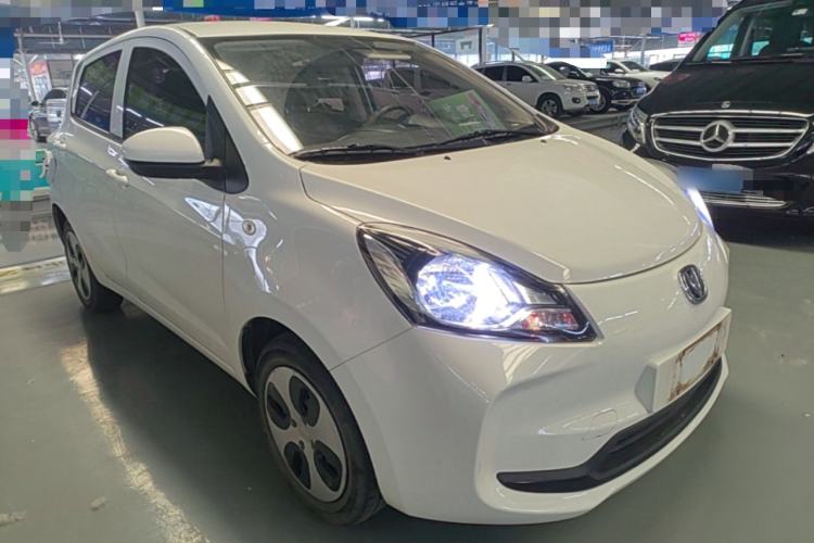 Used CHANGAN Benni E-Star 2021 National Edition Xin Yue Version (Fast-Charging Edition) Lithium Iron Phosphate (31.18 kWh) Front Right 45 Deg