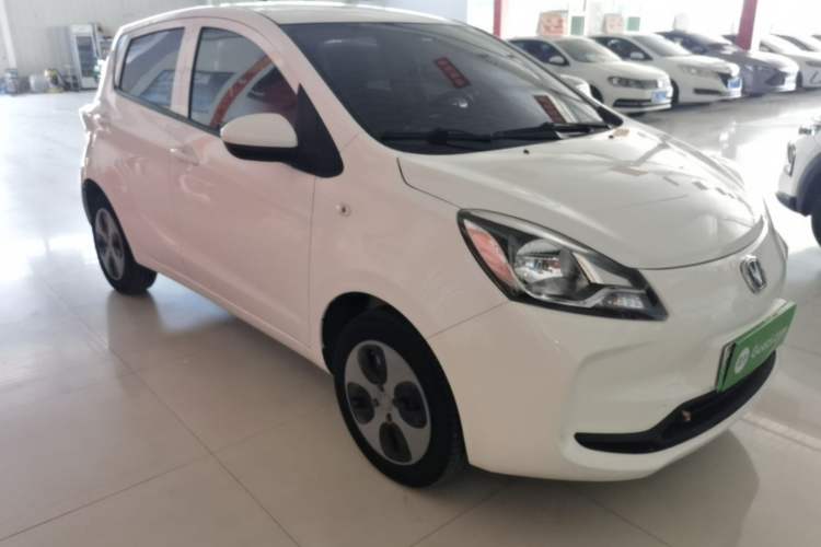 Used CHANGAN Benni E-Star 2021 National Edition Xin Yue Version Lithium Iron Phosphate (31.86 kWh) Front Right 45 Deg