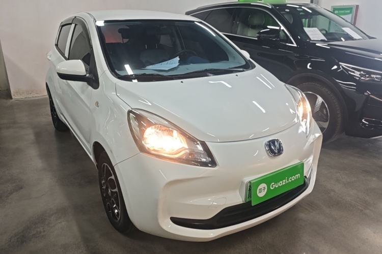 Used CHANGAN Benni E-Star 2021 National Edition XinYi Edition Lithium Iron Phosphate (31.86 kWh) Front Right 45 Deg