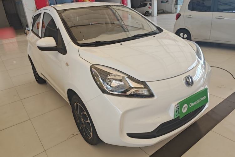Used CHANGAN Benni E-Star 2021 National Edition Colorful Version Lithium Iron Phosphate (31.18 kWh) Front Right 45 Deg