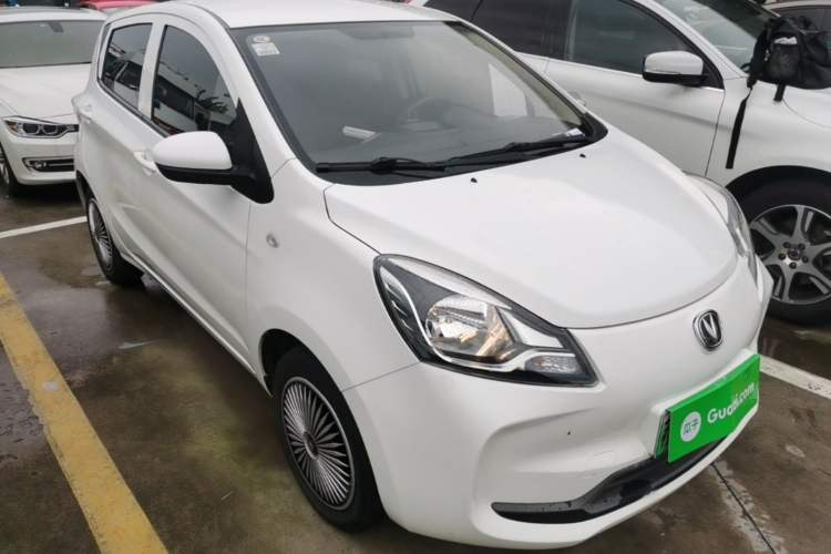 Used CHANGAN Benni E-Star 2021 National Edition Xin Yue Version (Fast-Charging Edition) Lithium Iron Phosphate (31.95 kWh) Front Right 45 Deg