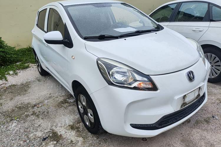Used CHANGAN Benni E-Star 2021 National Edition Xin Yue Version Lithium Iron Phosphate (31.18 kWh) Front Right 45 Deg