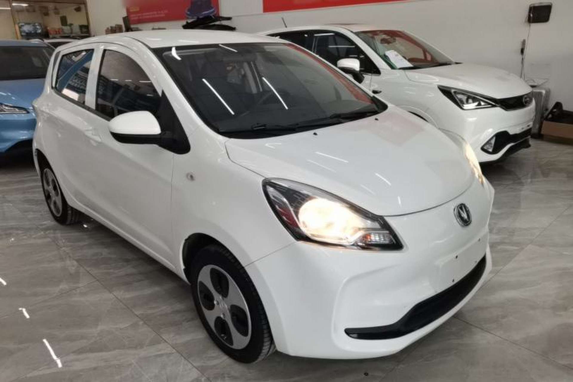 Used CHANGAN Benni E-Star 2021 National Edition Xin Yue Version Lithium-Ion Battery Front Right 45 Deg