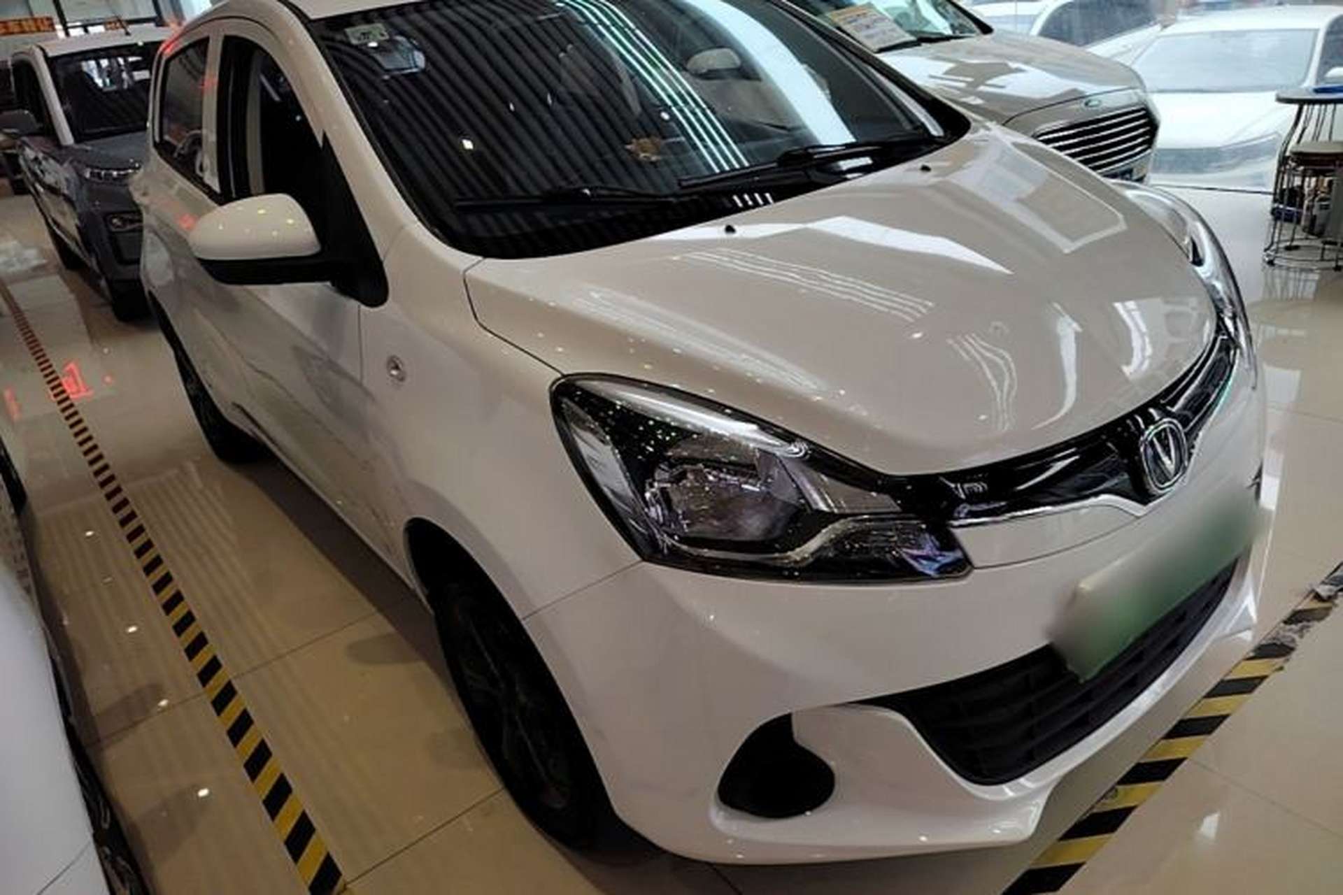 Used CHANGAN Benni E-Star 2021 National Edition Xin Yue Version Lithium-Ion Battery Front Right 45 Deg