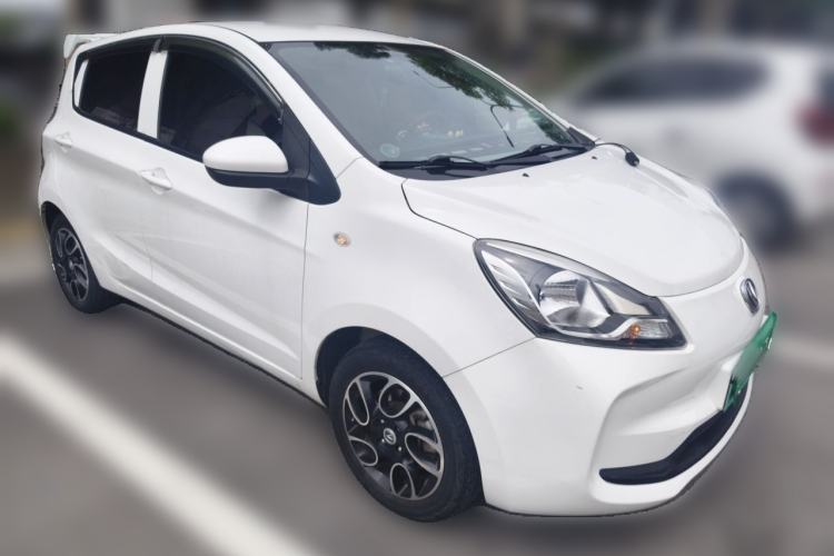 Used CHANGAN Benni E-Star 2021 National Edition XinYi Edition Lithium Iron Phosphate (31.86 kWh) Front Right 45 Deg