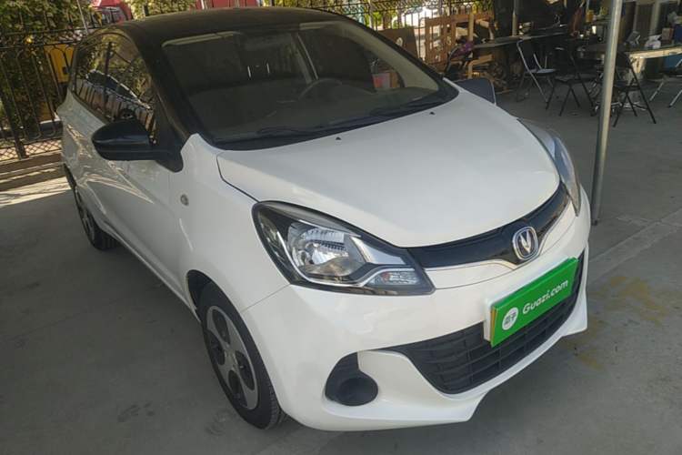 Used CHANGAN Benni E-Star 2021 National Edition Xin Yue Version Lithium Iron Phosphate (31.86 kWh) Front Right 45 Deg