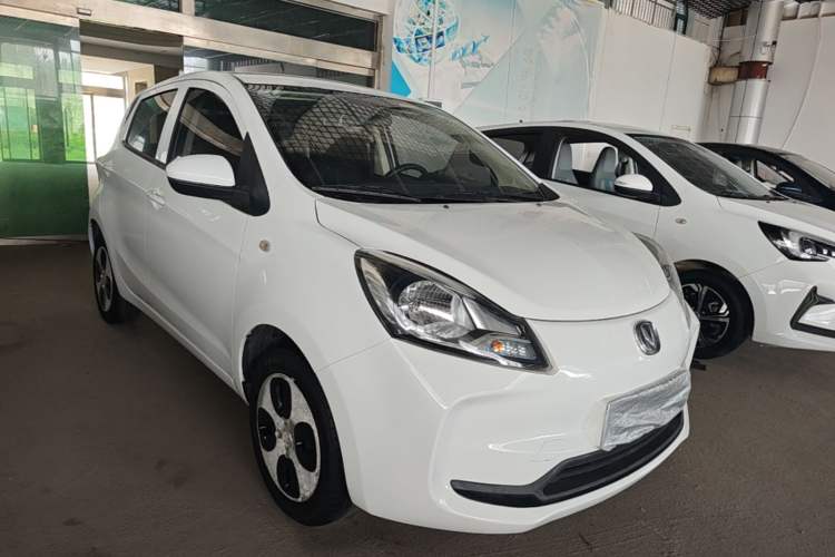 Used CHANGAN Benni E-Star 2021 National Edition Xin Yue Version (Fast-Charging Edition) Lithium Iron Phosphate (31.18 kWh) Front Right 45 Deg