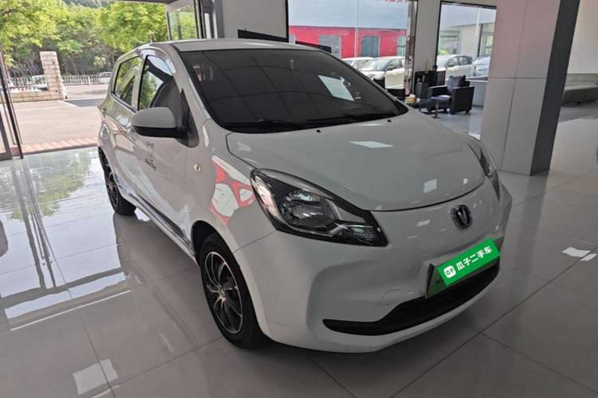 Used CHANGAN Benni E-Star 2021 National Edition Xin Yue Version Lithium Iron Phosphate (31.86 kWh) Front Right 45 Deg