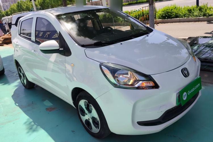 Used CHANGAN Benni E-Star 2021 National Edition Xin Yue Version (Fast-Charging Edition) Lithium Iron Phosphate (31.18 kWh) Front Right 45 Deg