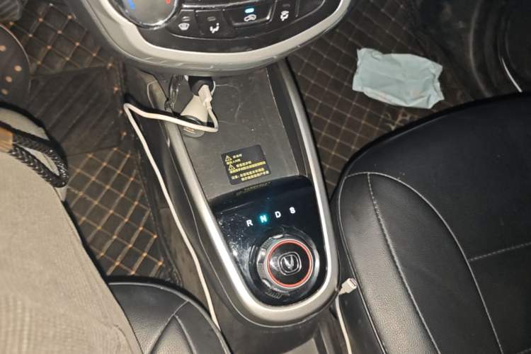 Used CHANGAN Benni E-Star 2021 National Edition Xin Yue Version (Fast-Charging Edition) Lithium Iron Phosphate (31.95 kWh) Gear Lever
