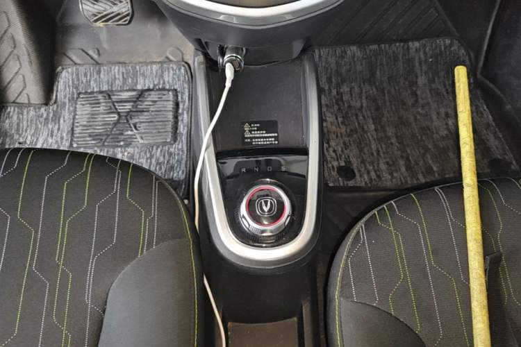 Used CHANGAN Benni E-Star 2021 National Edition Xinyi Edition Lithium Iron Phosphate (31.95 kWh) Gear Lever