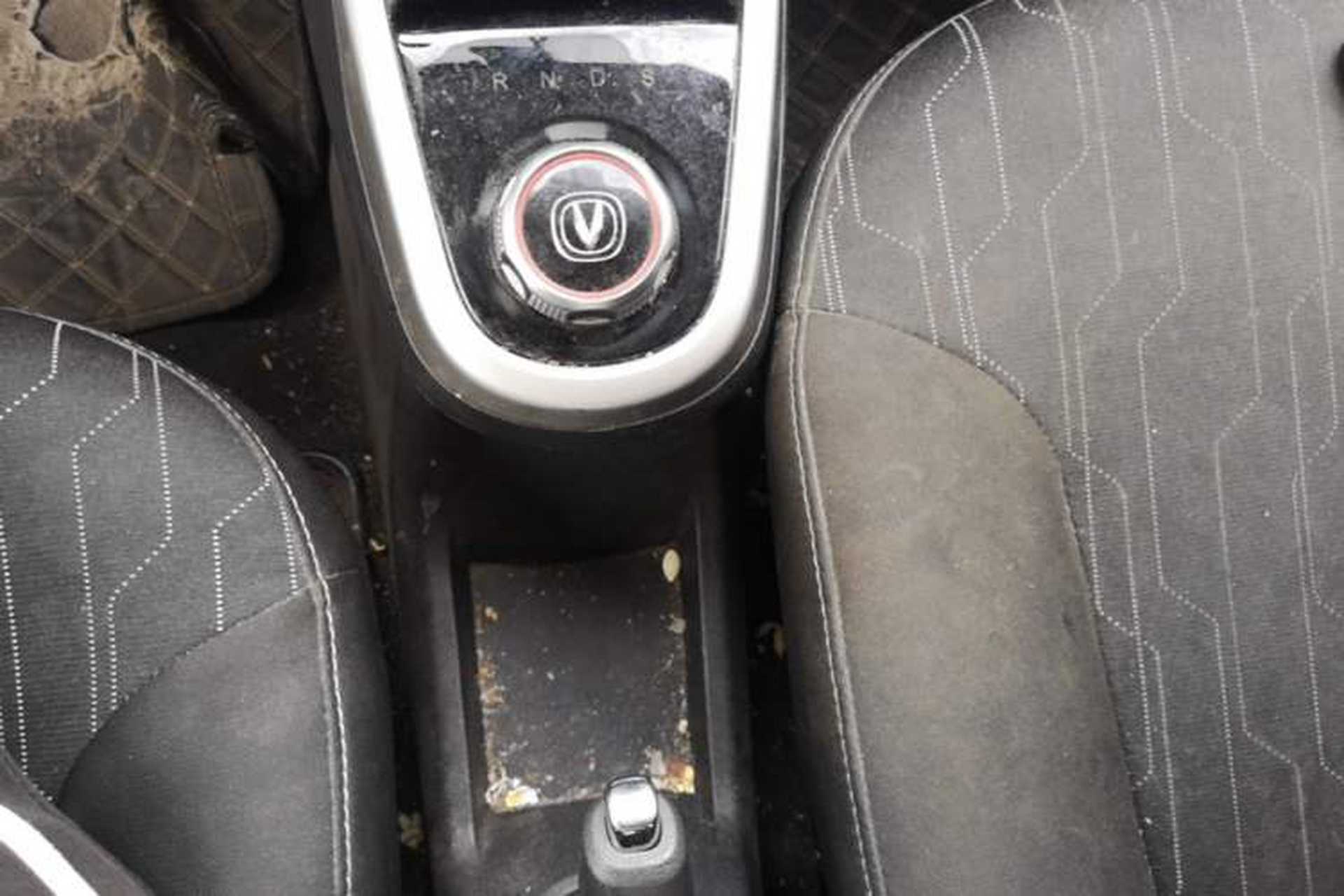 Used CHANGAN Benni E-Star 2021 National Edition Xin Yue Version Lithium Iron Phosphate (31.86 kWh) Gear Lever