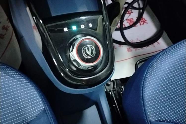 Used CHANGAN Benni E-Star 2021 National Edition Colorful Version Lithium Iron Phosphate (31.18 kWh) Gear Lever