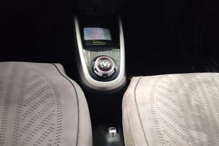 Used CHANGAN Benni E-Star 2021 National Edition Xinyi Edition Lithium Iron Phosphate (31.95 kWh) Gear Lever
