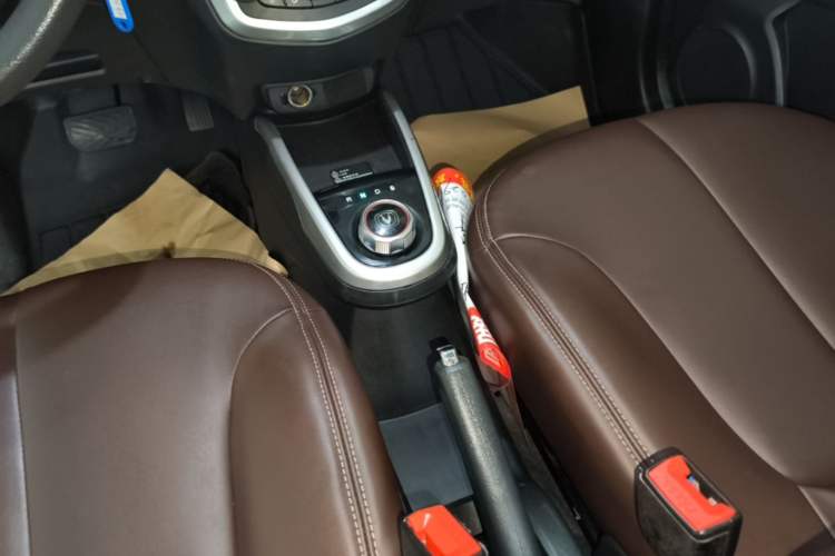 Used CHANGAN Benni E-Star 2021 National Edition Xin Yue Version (Fast-Charging Edition) Lithium Iron Phosphate (31.18 kWh) Gear Lever
