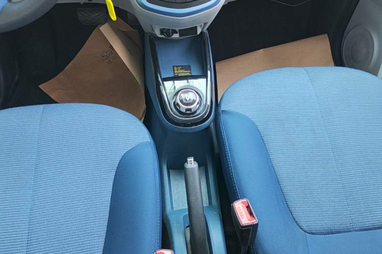 Used CHANGAN Benni E-Star 2021 National Edition Colorful Version Lithium Iron Phosphate (31.95 kWh) Gear Lever