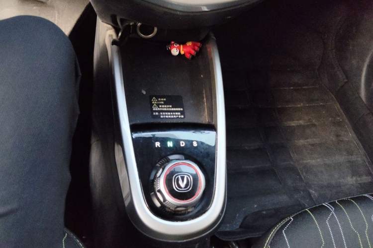 Used CHANGAN Benni E-Star 2021 National Edition Xin Yue Version Lithium Iron Phosphate (31.86 kWh) Gear Lever