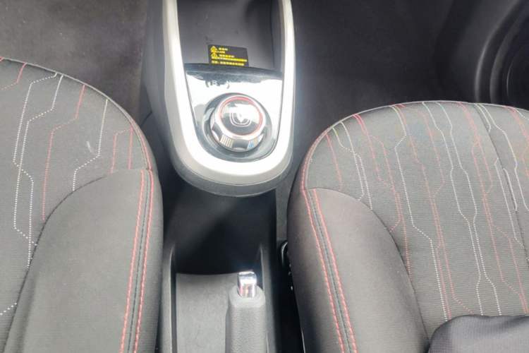 Used CHANGAN Benni E-Star 2021 National Edition Xin Yue Version Lithium-Ion Battery Gear Lever
