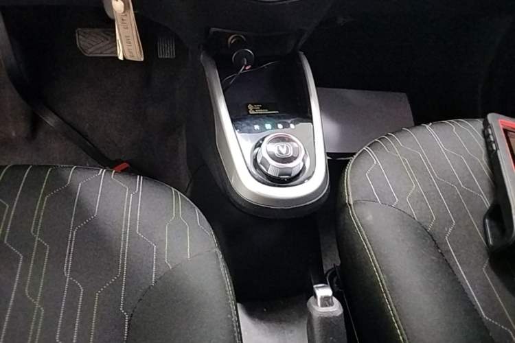 Used CHANGAN Benni E-Star 2021 National Edition Xinyue Version (Fast-Charging Edition) Lithium NMC Gear Lever
