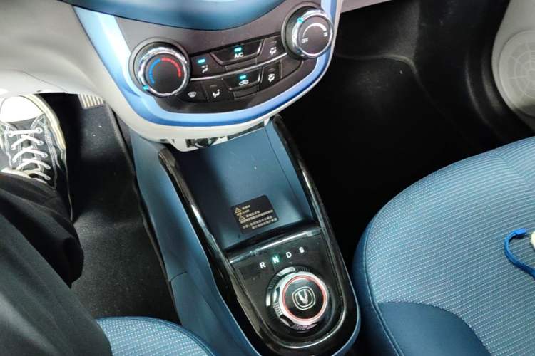 Used CHANGAN Benni E-Star 2021 National Edition Colorful Version Lithium Iron Phosphate (31.86 kWh) Gear Lever