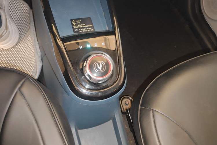 Used CHANGAN Benni E-Star 2021 National Edition Colorful Version Lithium Iron Phosphate (31.18 kWh) Gear Lever