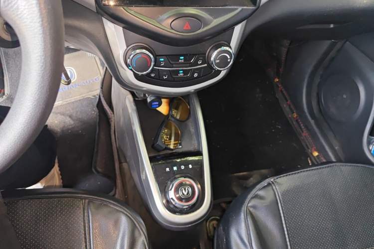 Used CHANGAN Benni E-Star 2021 National Edition Xinyue Version (Fast-Charging Edition) Lithium NMC Gear Lever