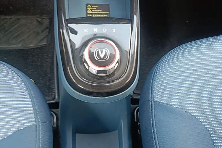 Used CHANGAN Benni E-Star 2021 National Edition Colorful Version Lithium Iron Phosphate (31.86 kWh) Gear Lever