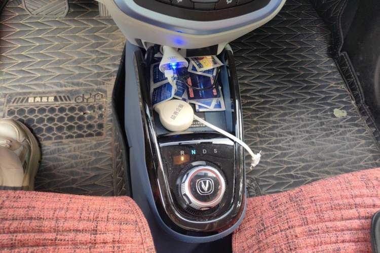 Used CHANGAN Benni E-Star 2021 National Edition Colorful Version Lithium Iron Phosphate (31.86 kWh) Gear Lever