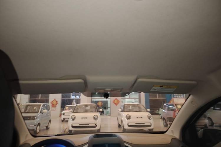 Used CHANGAN Benni E-Star 2021 National Edition Colorful Version Lithium Iron Phosphate (31.18 kWh) Headliner