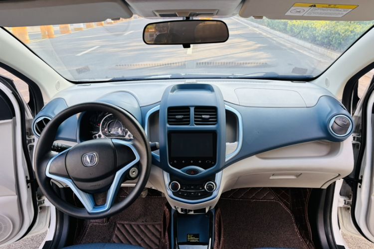 Used CHANGAN Benni E-Star 2021 National Edition Colorful Version Lithium Iron Phosphate (31.86 kWh) Interior 1