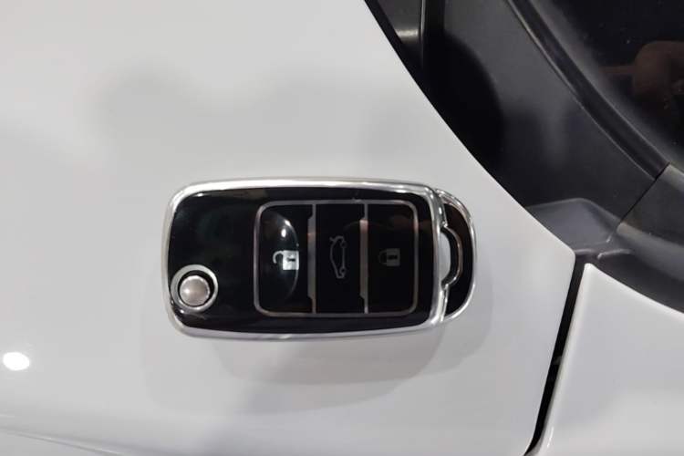 Used CHANGAN Benni E-Star 2021 National Edition Colorful Version Lithium Iron Phosphate (31.18 kWh) Interior 1