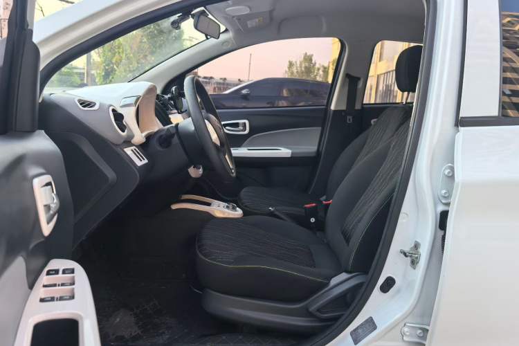 Used CHANGAN Benni E-Star 2021 National Edition Xin Yue Version (Fast-Charging Edition) Lithium Iron Phosphate (31.18 kWh) Interior 2
