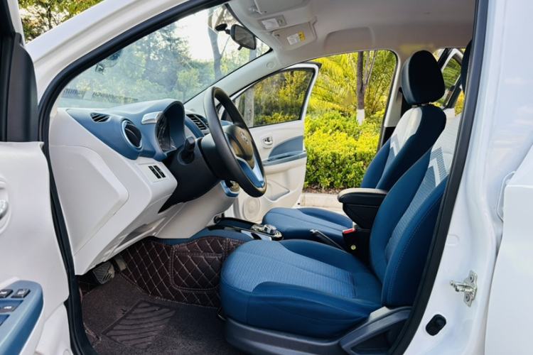 Used CHANGAN Benni E-Star 2021 National Edition Colorful Version Lithium Iron Phosphate (31.86 kWh) Interior 2
