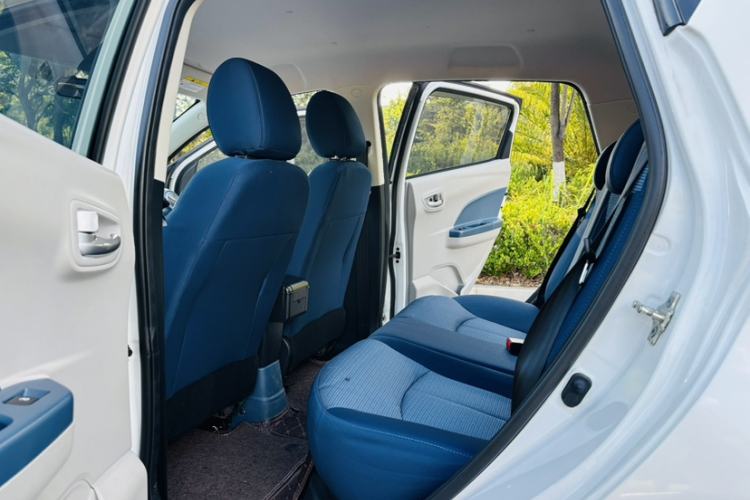 Used CHANGAN Benni E-Star 2021 National Edition Colorful Version Lithium Iron Phosphate (31.86 kWh) Interior 3