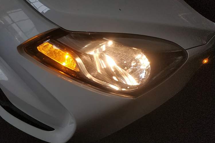 Used CHANGAN Benni E-Star 2021 National Edition Xinyue Version (Fast-Charging Edition) Lithium NMC Left Front Headlight