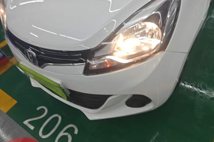 Used CHANGAN Benni E-Star 2021 National Edition Xinyi Version (Fast-Charging Edition) Lithium Iron Phosphate (31.95 kWh) Left Front Headlight