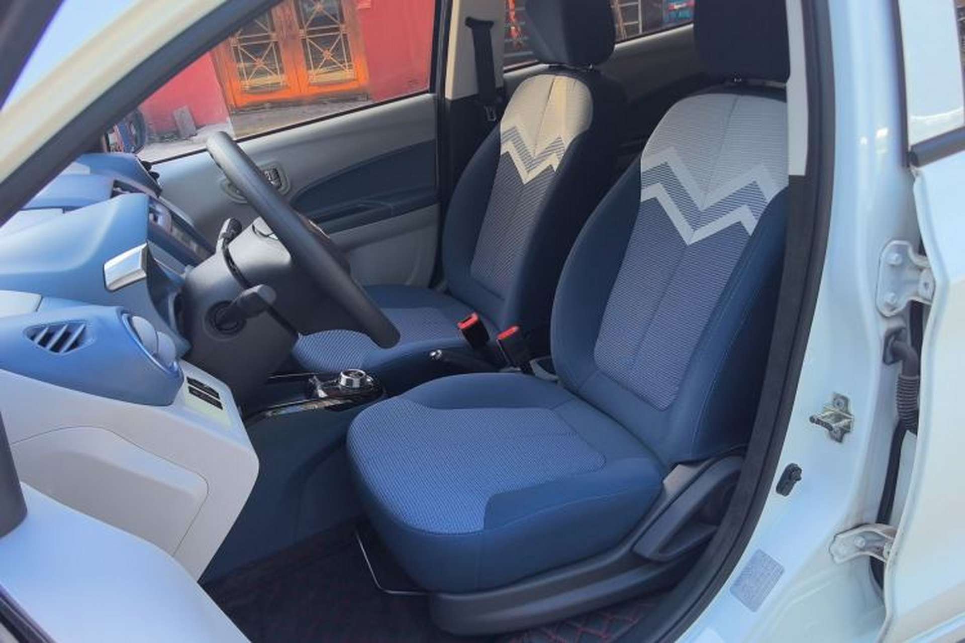 Used CHANGAN Benni E-Star 2021 National Edition Colorful Version Lithium Iron Phosphate (31.86 kWh) Left Front Seat