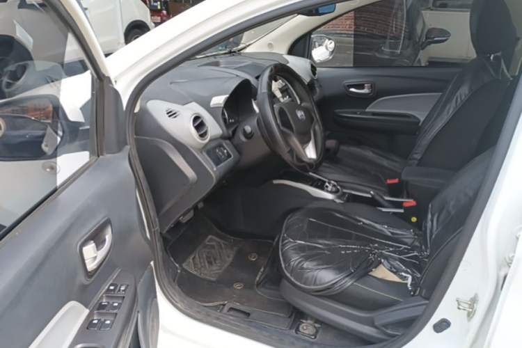 Used CHANGAN Benni E-Star 2021 National Edition Xinyi Edition (Fast-Charging Version) Lithium-NMC Left Front Seat