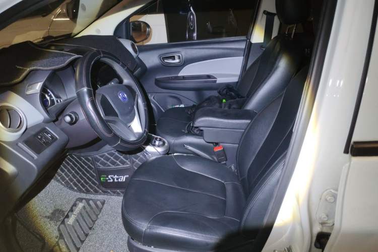 Used CHANGAN Benni E-Star 2021 National Edition Xin Yue Version (Fast-Charging Edition) Lithium Iron Phosphate (31.18 kWh) Left Front Seat