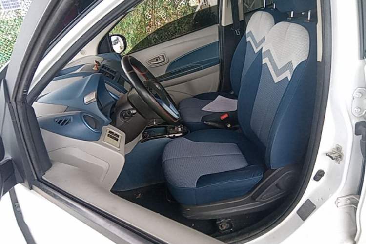 Used CHANGAN Benni E-Star 2021 National Edition Colorful Model (Fast-Charging Version) Lithium Iron Phosphate (31.95 kWh) Left Front Seat
