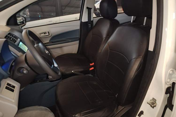 Used CHANGAN Benni E-Star 2021 National Edition Colorful Version Lithium Iron Phosphate (31.18 kWh) Left Front Seat