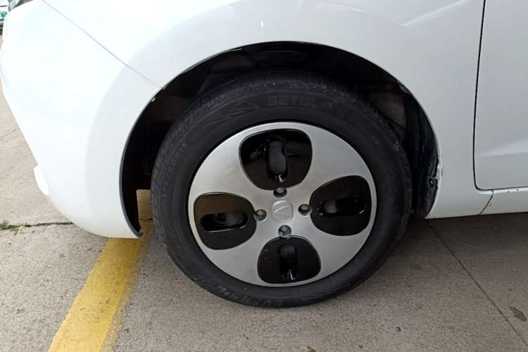 Used CHANGAN Benni E-Star 2021 National Edition Xin Yue Version (Fast-Charging Edition) Lithium Iron Phosphate (31.95 kWh) Left Front Wheel Hub