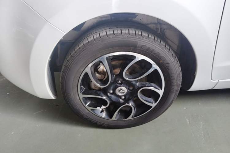 Used CHANGAN Benni E-Star 2021 National Edition Colorful Version Lithium Iron Phosphate (31.95 kWh) Left Front Wheel Hub