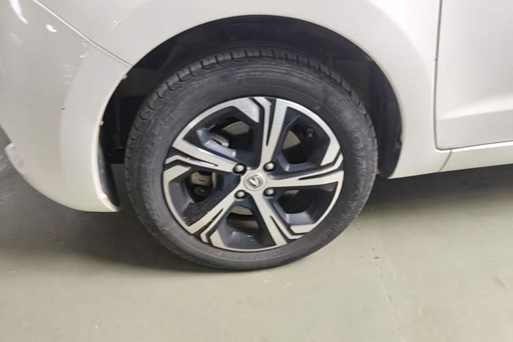 Used CHANGAN Benni E-Star 2021 National Edition Xinyi Edition Lithium-Ion Battery Left Front Wheel Hub