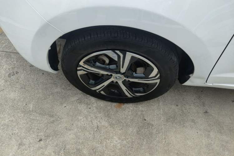 Used CHANGAN Benni E-Star 2021 National Edition Xin Yue Version Lithium-Ion Battery Left Front Wheel Hub