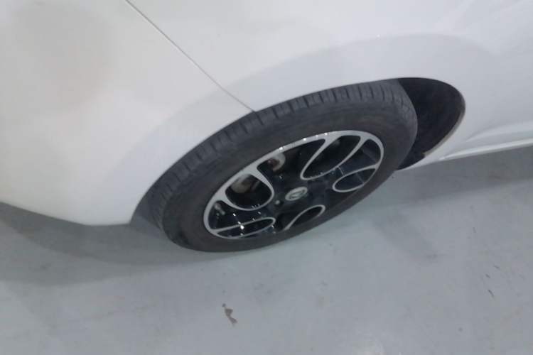 Used CHANGAN Benni E-Star 2021 National Edition XinYi Edition Lithium Iron Phosphate (31.86 kWh) Left Front Wheel Hub